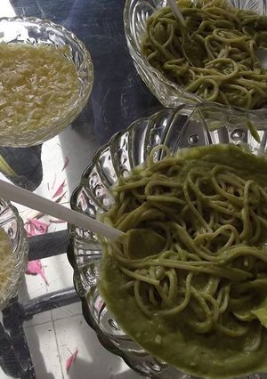 Una foto de Pasta con salsa de aguacate