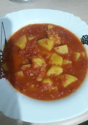 عکسی از دستور گوجه سیب زمینی 😋😋
