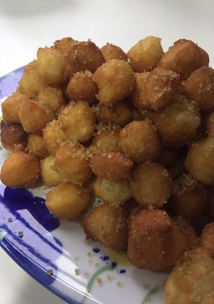 A picture of Mini donuts balls.