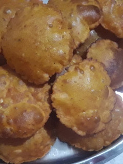 પૂરી (Poori Recipe in Gujarati) રેસીપી મુખ્ય ફોટો