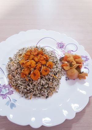 عکسی از دستور سبزی پلو با میگو