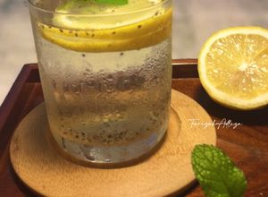 Gambar Air Lemon Chia Seed