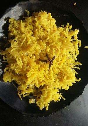 A picture of Sweet yellow rice.