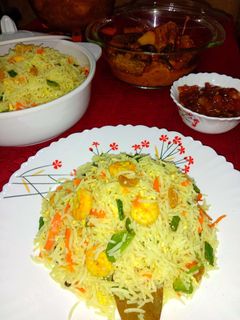 ফ্রায়েড রাইস (Fried rice recipe in bengali) রেসিপির প্রধান ছবি