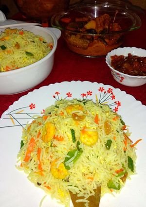 ফ্রায়েড রাইস (Fried rice recipe in bengali) রেসিপির প্রধান ছবি