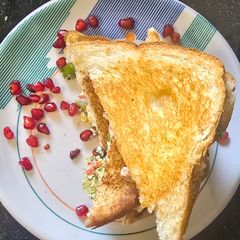 A picture of Weightloss curd sandwich.