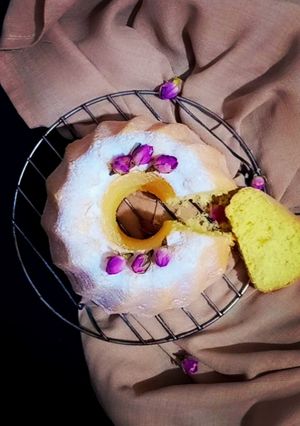 عکسی از دستور کیک وانیلی نارگیلی