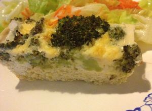 Una foto de Pastel de brócoli con masa de pollo
