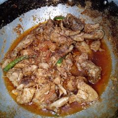 A picture of Resturant Style Chicken Karahi.