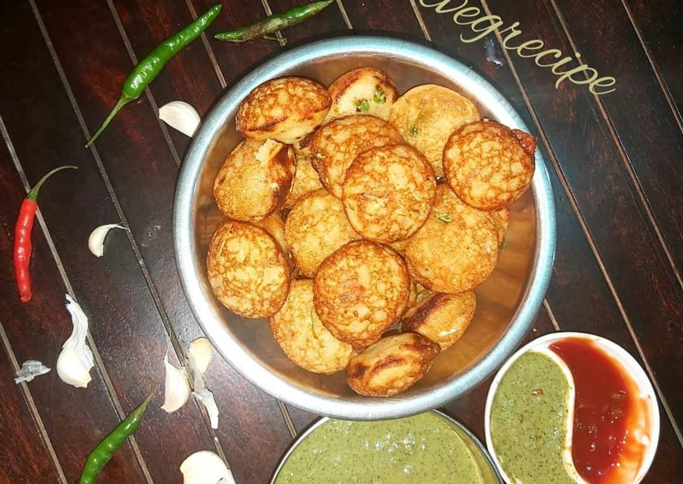 INSTANT SUJI APPAM(south Indian snack) #homechef