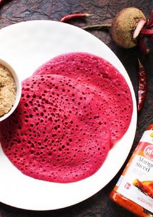 A picture of Beetroot Dosa.