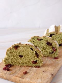 Foto resep Matcha Milk Hearth Bread