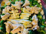 Ensalada de Brócoli con Pollo
