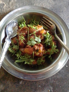 உருளைக்கிழங்கு கறி மசியல் (Urulaikilanku curry masiyal recipe in tamil) செய்முறை முக்கிய புகைப்படம்