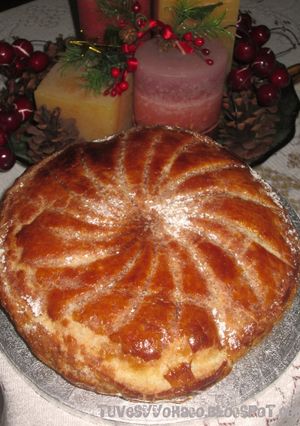 Una foto de Tarta de Reyes (Galette des Rois)