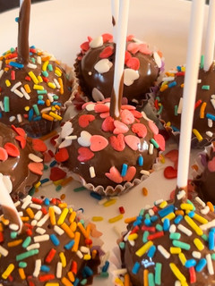 Una foto de Cake pops 💘