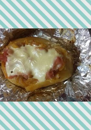 Una foto de Papa Rellena con Jamón, Queso y Cebolla