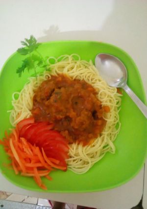 A picture of Spaghetti and meatballs.