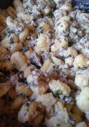 Foto di Gnocchi salsiccia menta e basilico