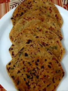 मसाला पराठा (masala paratha recipe in Hindi) रेसिपी मुख्य फोटो