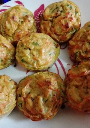 Una foto de Muffins de zanahoria y zapallitos