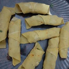 A picture of Samosa roll.