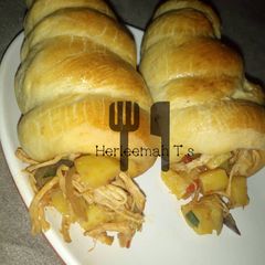 Chicken and potato cornet A picture of Chicken and potato cornet.