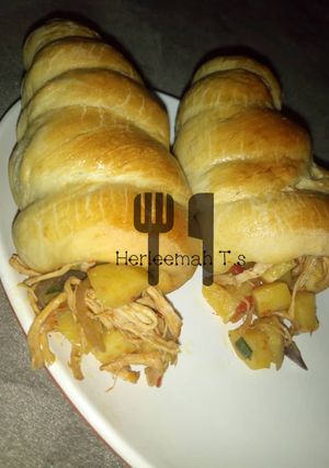 A picture of Chicken and potato cornet.