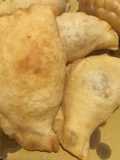 Mini calzoni fritti ripieni
