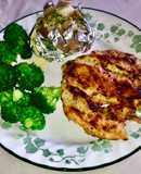 Pollo asado, con brócoli salteado y papa sancochada con margarina