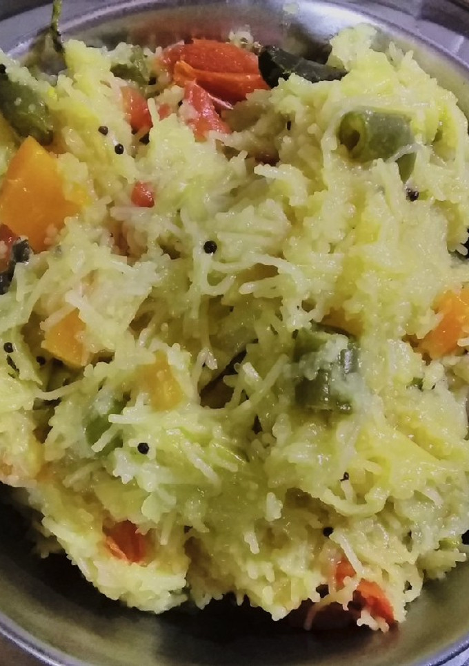 சுவையான சேமியா கிச்சடி(semiya kichdi recipe in tamil) செய்முறை முக்கிய புகைப்படம்