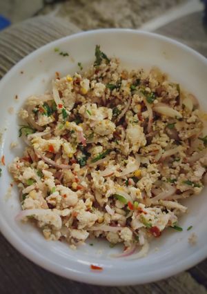 থাই লারব গাই সালাদ রেসিপির প্রধান ছবি