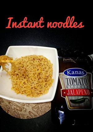 A picture of Instant sauce noodles.