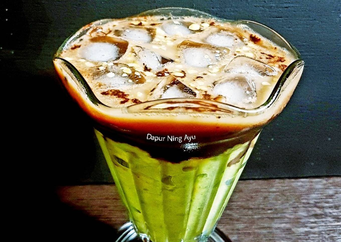 167. Es Kocok Pokat Milo