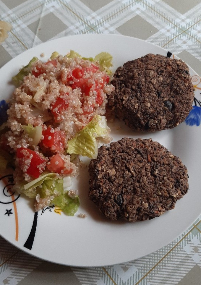 Una foto de Hamburguesas porotos negros y avena