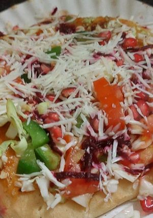 वैजीटेबल पिज़्ज़ा (Vegetable pizza recipe in hindi) रेसिपी मुख्य फोटो