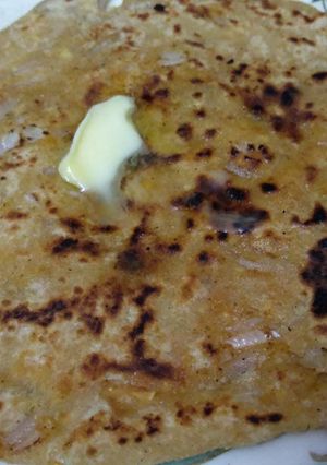 A picture of Onion paratha.