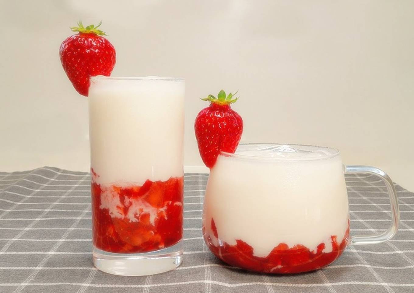 Korean Strawberry Milk Recipe