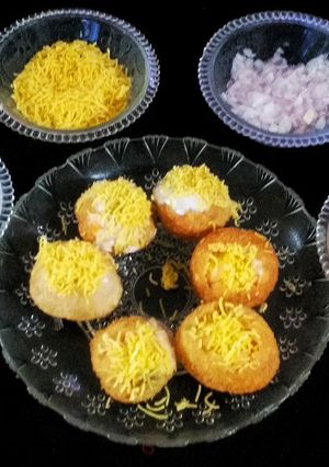 A picture of Dhahi puri.