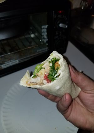 A picture of Ghetto a** fish tacos.