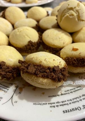 Una foto de Alfajores de maicena caseros (con chocolinas)