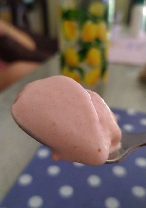 Una foto de Helado de fresa sin azúcar en Heladera