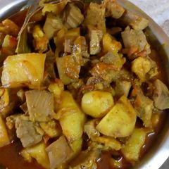 A picture of Jackfruit prawn curry.