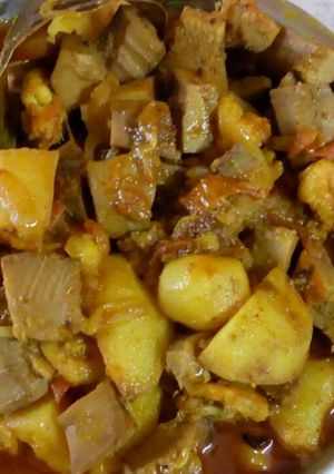 A picture of Jackfruit prawn curry.