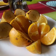 A picture of Fruit platter.