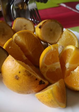 A picture of Fruit platter.