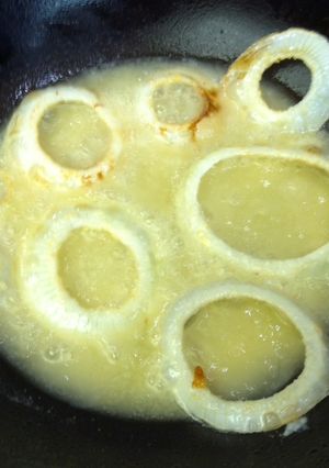 Una foto de Aros de cebolla rebozados