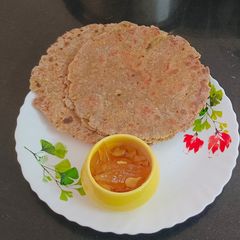 A picture of Farali thepla : (Rajgira flour+ Galka).