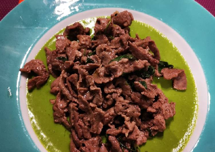 Simple Way to Make Perfect Straccetti in pesto di rucola