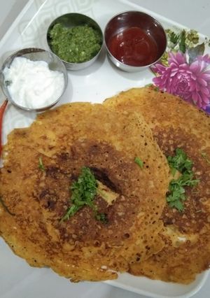 બેસન ચિલા (Besan Chila Recipe in Gujarati) રેસીપી મુખ્ય ફોટો